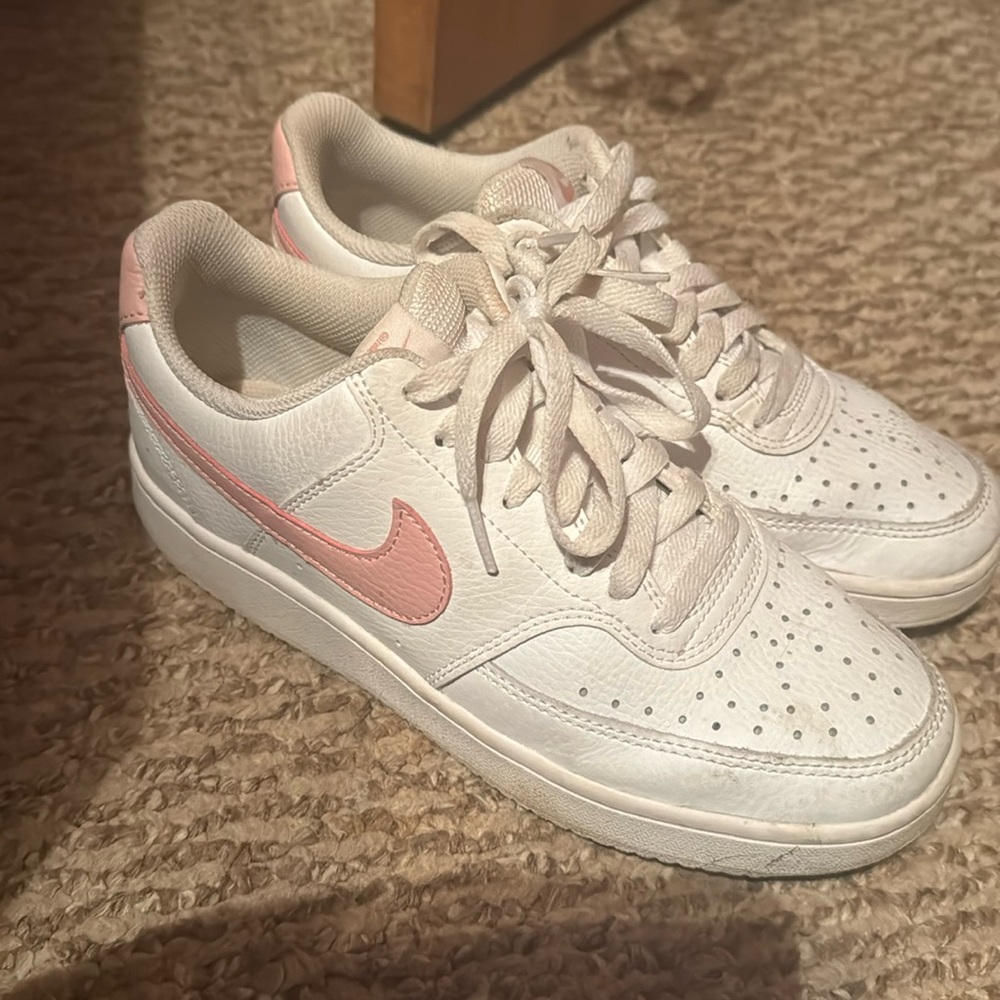 Pink gently used Nike Airforce ones size 6